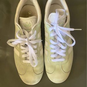 Adidas Gazelle size 8 mint green